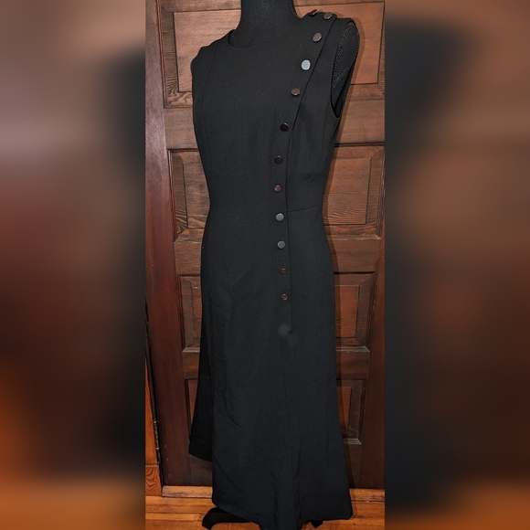 NWOT Chic LBD - Picture 2 of 4